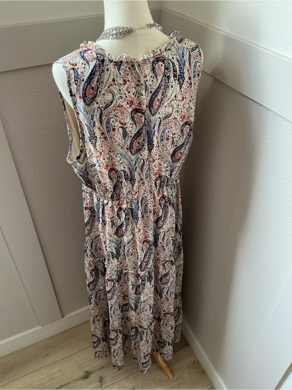 Indigo Rose Paisley Maxi Dress - Sleeveless Tie Neck - Picture 6 of 9